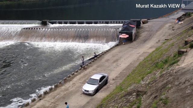 Зона отдыха на платной дороге "Кымканг хюгесо" (금강휴게소) , Южная Корея . смотреть онлайн
