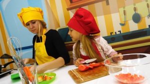 Видео для девочек. Литл Пони в шоу "Я готовлю лучше".