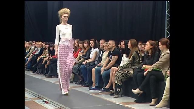 Копия видео Diana Pavlovskaya Fall-Winter 2013\14 смотреть онлайн