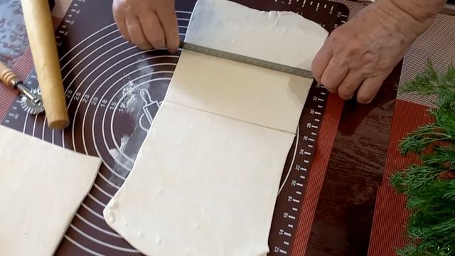 Слоеные пирожки с картошкой и грибами