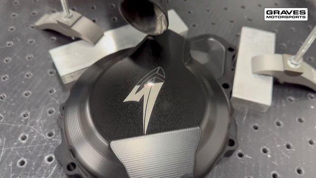 Kawasaki ZX-4RR Left Side Engine Case Cover смотреть онлайн