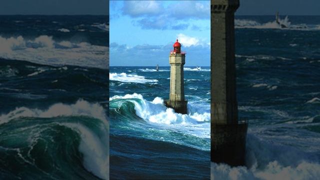 Маяки - святыни морей...