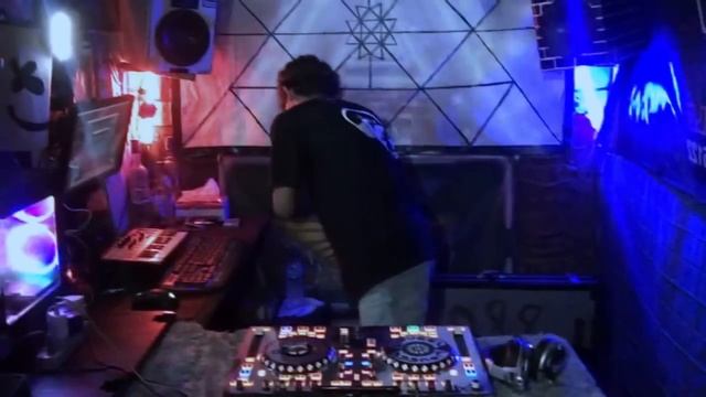 DJ BREAKBEAT SPESIAL LAGU GALAU ‼️ CINTA TASIK MALAYA || RELAKU MENGALAH || DUGEM NONSTOP смотреть онлайн