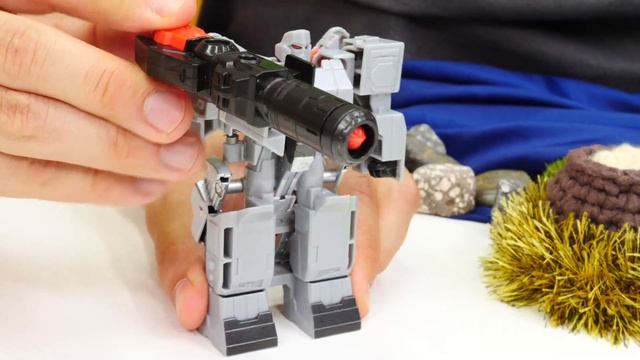 Той Мастер прокачал Оптимуса Прайма! - Роботы Трансформеры игры битвы онлайн. Видео шоу Toy Master смотреть онлайн