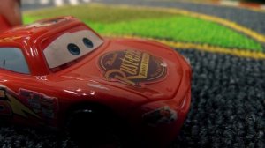 ТукТук Шоу - Маквин сломался  - Гонки машинок