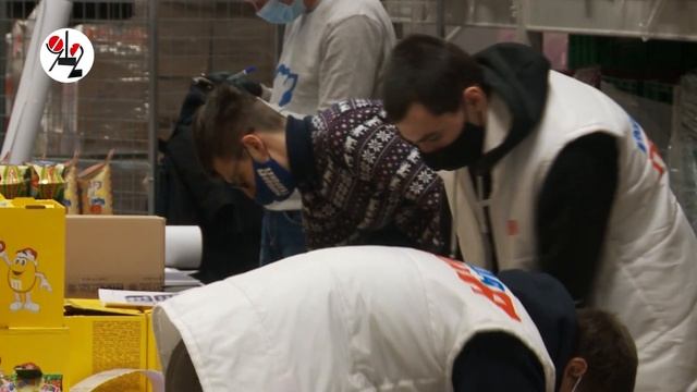 Дети "краснозонных" врачей получили конфеты от губернатора. Real video смотреть онлайн