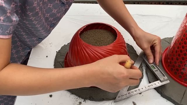 DIY // Casting Mini Cement Pots Spectacular смотреть онлайн