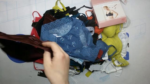 9120 Chantelle, Passionata, Femilet нижнее белье женское сток 6 пак 3.35кг 3.95€\шт 50шт смотреть онлайн