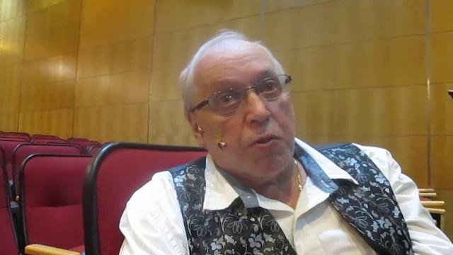 Интервью после спектакля. Режиссер театра STAGE-N Виталий Новик смотреть онлайн