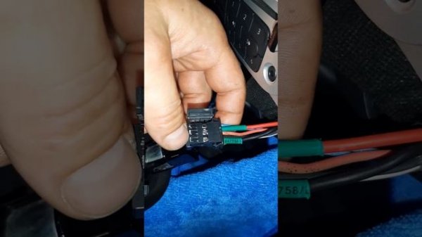 Подключение видеореестратора Рено Меган 3