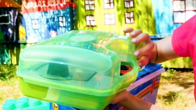 Готовим котлеты с Шоколадкой! Игры в готовку для детей. Видео про игрушки Как Мама смотреть онлайн