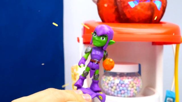 Человек Паук увеличился в Хэллоуин! Игры в больничку в видео для мальчиков Доктор Ой смотреть онлайн