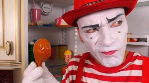 Смешное видео онлайн – Кукла Беби Бон и Котёнок! Домик для питомца! - Весёлые игры с Baby Born