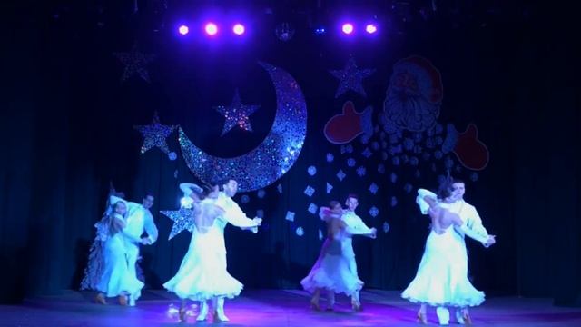 Зимний вальс | Народный ансамбль бального танца «Пролисок» смотреть онлайн