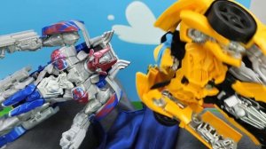 Трансформеры: Автоботы в ловушке Десептиконов! Видео для мальчиков.