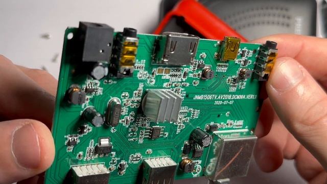 PremiumX Mini HD FTA 220S Digital SAT TV Receiver Teardown смотреть онлайн