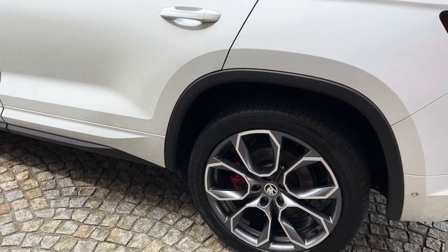 Skoda Kodiaq RS 2.0 TDI BiTurbo 240KM 4X4 Panorama Kamery360 Hak Canton Line Side Assist ACC Led смотреть онлайн