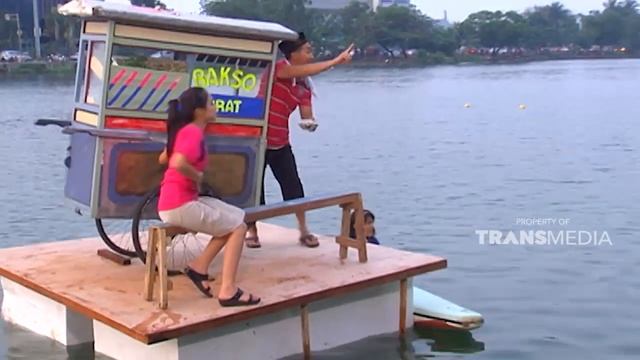 Saya paling gak suka sama wartwan yang tanya scara kritis | SKETSA смотреть онлайн