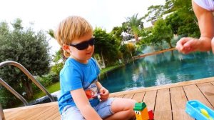 Пирог для Маши Капуки Кануки! Готовим вместе с Бьянкой и Карлом – Игры для детей в готовку