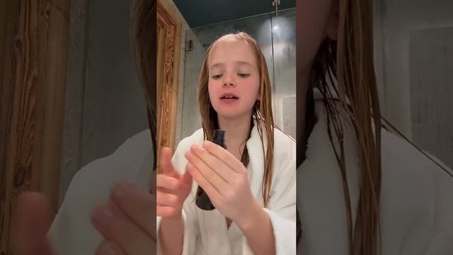 💆♀️✨ Как правильно мыть голову? Ошибки, лайфхаки и секреты ухода! ✨🛁 смотреть онлайн