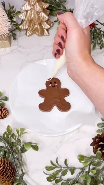 Gingerbread Chocolate #shorts #shortsvideo #cakedecorating #cookiesdecorating
