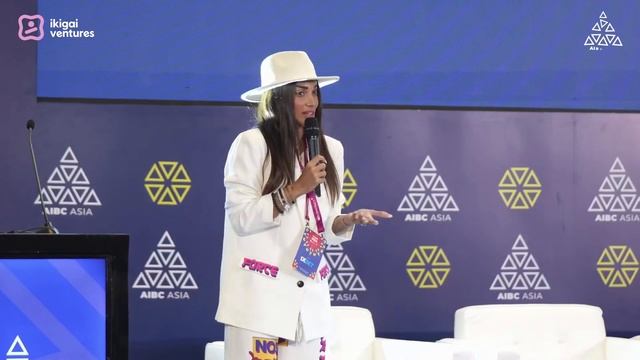 Keynote by Dr. Sara Al Madani: Entrepreneurs' Global Community Bringing Social Change & Impact смотреть онлайн