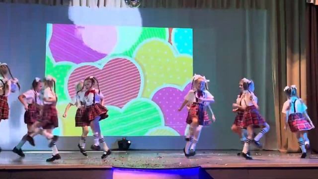 «УМКА» группа ПРИНЦЕССЫ студии шоу-танца «СОГДИАНА» смотреть онлайн