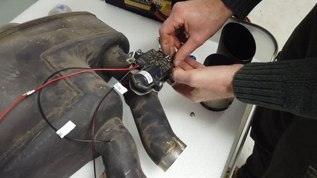 We Look At How A Range Rover Sport SVR 