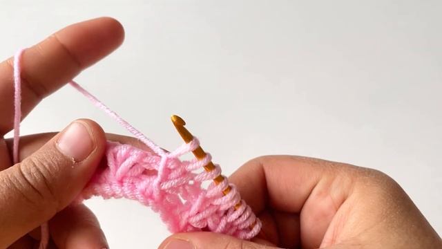 Knitting model that fascinates with its appearance/These two colors fit each other very well смотреть онлайн