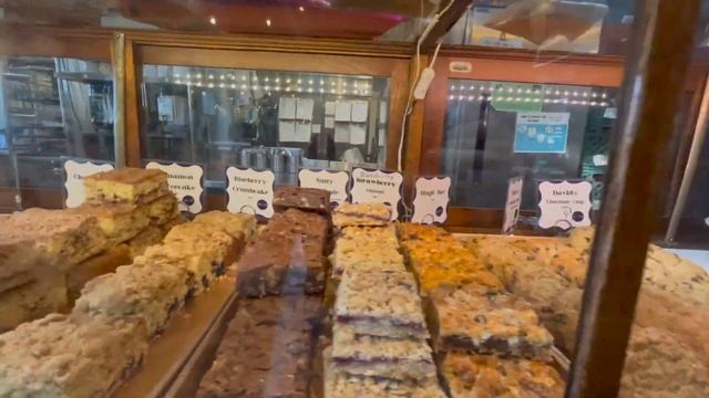 Wild Iris Coffeehouse and Bakery смотреть онлайн