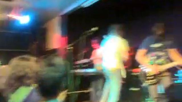 Kid Keep Dancing - What Was I Thinking (live) смотреть онлайн