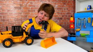 Автомастерская Саши - сломанный Бульдозер. Видео про машинки игрушки. Крутые игрушки для мальчиков