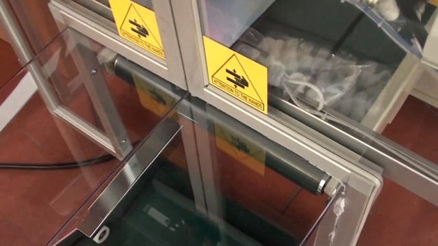 Вертикальный станок/дозатор для упаковки сыпучих изделий в пленку/пакеты. смотреть онлайн