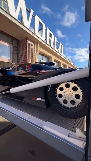 Bugatti Bolide 😳 смотреть онлайн