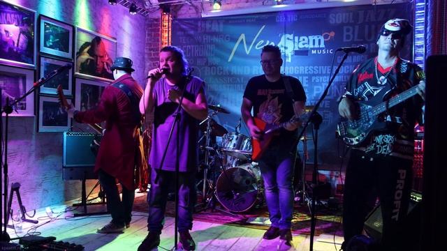 17. Бахыт-Компот - Реквием. Бар New Slam. смотреть онлайн