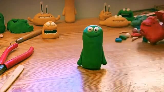 DESK DANCE - SQUASH & STRETCH CLAYMATION #animation #waaber смотреть онлайн