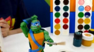 Чем ниндзя черепашки занимаются в школе? Видео игрушки Черепашки Ниндзя для детей