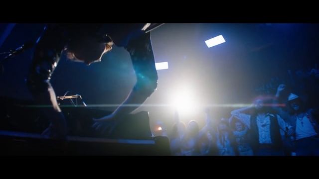 Dance Monkey - Tones And I (Music Video) смотреть онлайн