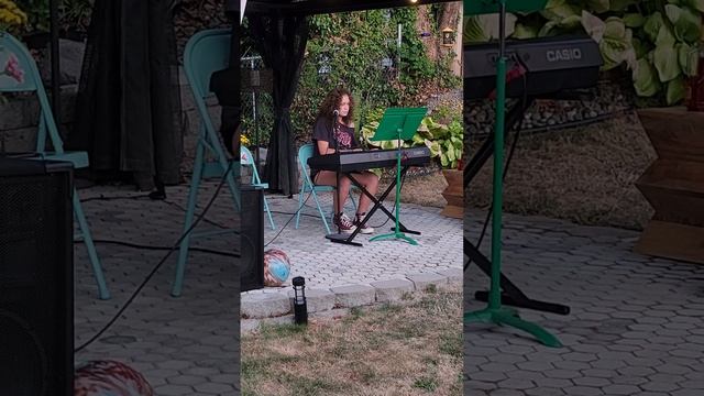 Sadie doing, Taylor смотреть онлайн