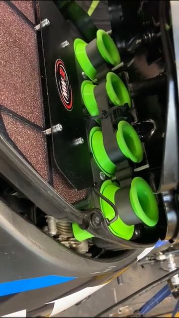 SOUND UP!! Variable Length Velocity Stacks Kawasaki ZX-10RR смотреть онлайн