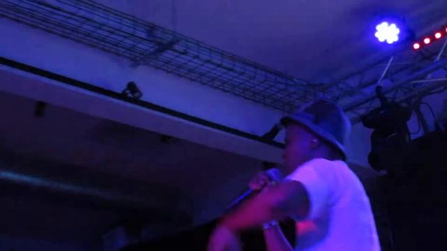 Allan Kingdom - "Relax" (Live in Cambridge) смотреть онлайн