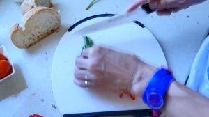 Омлет в микроволновке! Видео для детей.