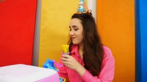 Сюрприз на день рождения Эмили! Видео для детей Как Мама про Беби Бон и игрушки Грузовичок Лёва