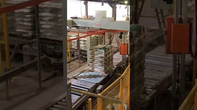 Envolvedora de Filme Stretch Automática Orbital GK1500. смотреть онлайн