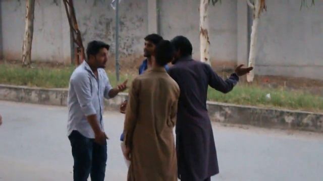 JUTI CHOR Prank By |DADS OF BADS| FUNNY PRANK BY AHMED KIANI смотреть онлайн