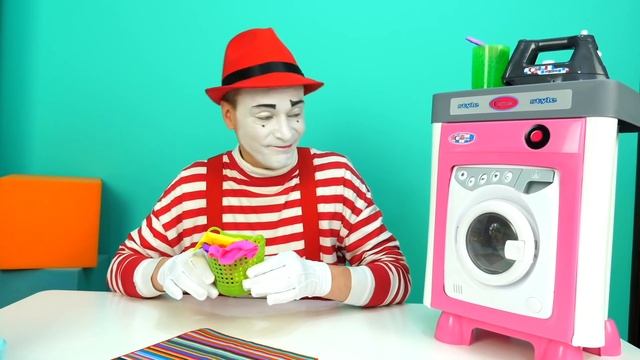 Видео игры Как Мама – Кукла БЕБИ БОН и Разноцветные перчатки! - Весёлые игры одевалки Baby Born смотреть онлайн