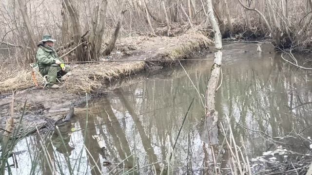 Боковой кивок, ловля на малой речке смотреть онлайн