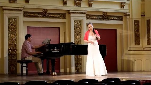Son Vergin Vezzosa (Elvira´s Polonaise- I Puritani) - Vincenzo Bellini смотреть онлайн