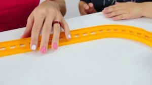 Игрушки для детей. Паровозик Томас и железная дорога