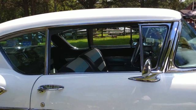 1958 WHITE CHEVROLET IMPALA смотреть онлайн